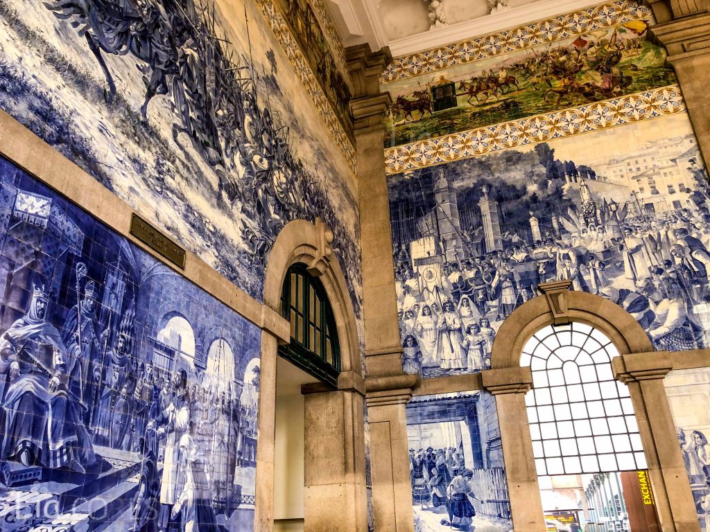 Portuguese Tiles - São Bento - Railway station of Porto city